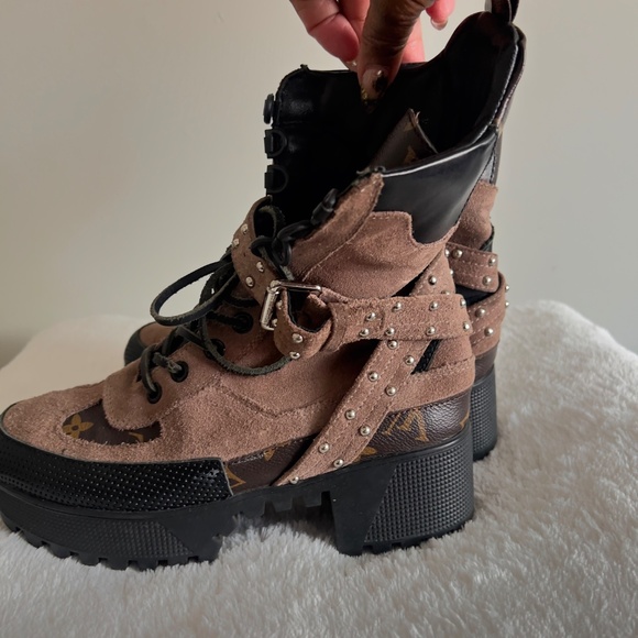 louis vuitton combat boots - Picture 2 of 4